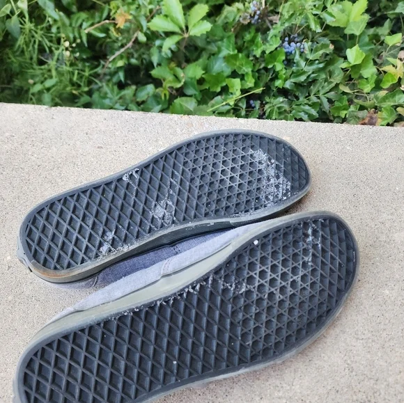 Vans Gray Low-Top Sneakers Classic Grey Canvas Design - Picture 6 of 8